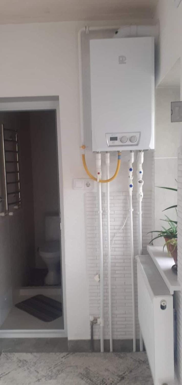 1-Bedroom House with Private Parking, Kitchen, WiFi Apartment in Moldova
