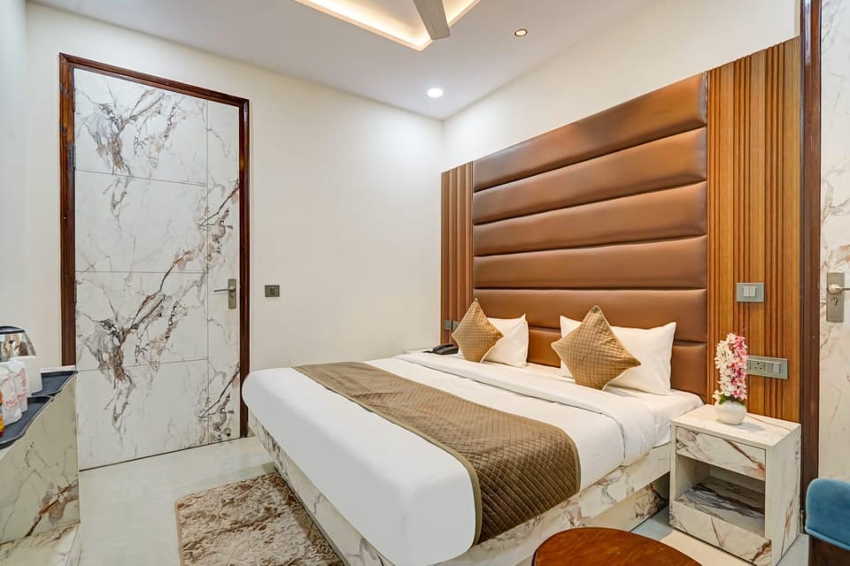 Property building, Bed, Photo of the whole room, Bedroom, wardrobe