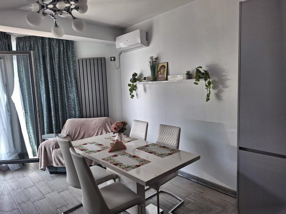 Amos Luxury Apartment Beach Resort Mamaia Nord Apartment in Constanța County