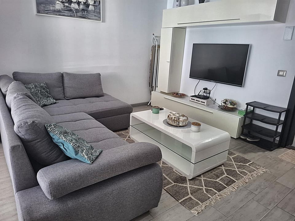 Amos Luxury Apartment Beach Resort Mamaia Nord Apartment in Constanța County