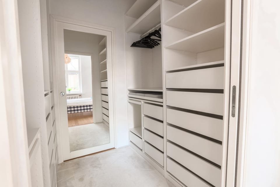 wardrobe