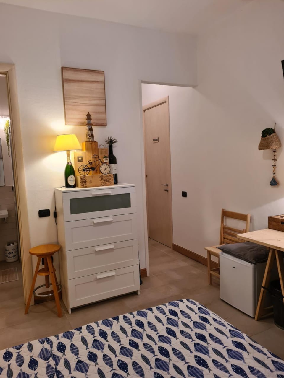 Bedroom, wardrobe