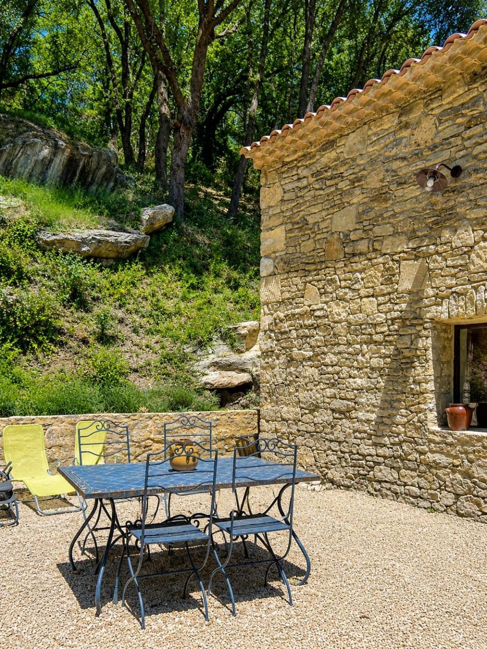 Property building, Breakfast