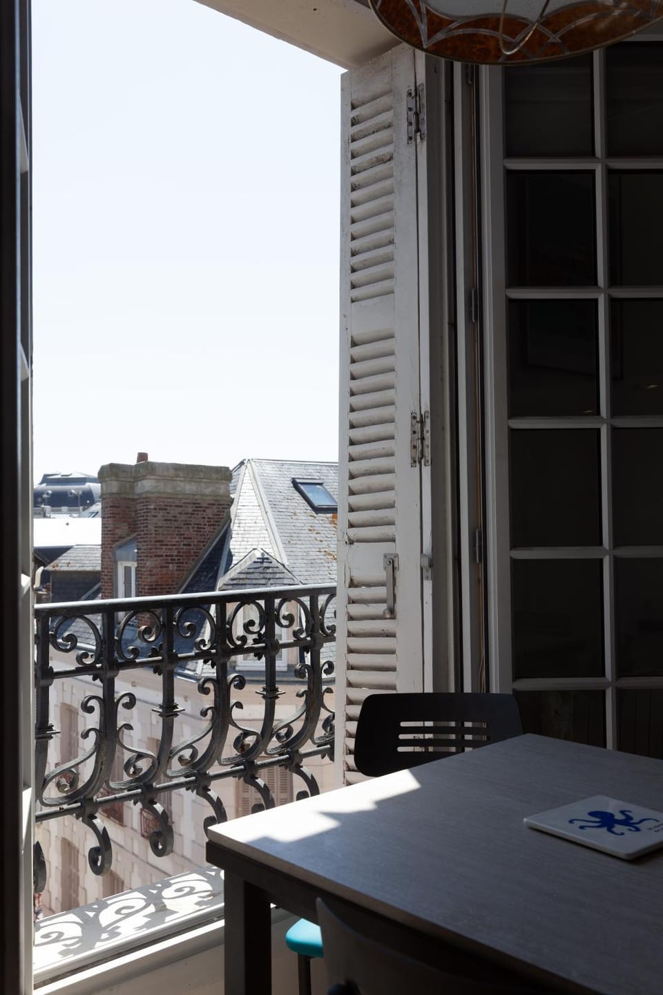 Dining area, City view