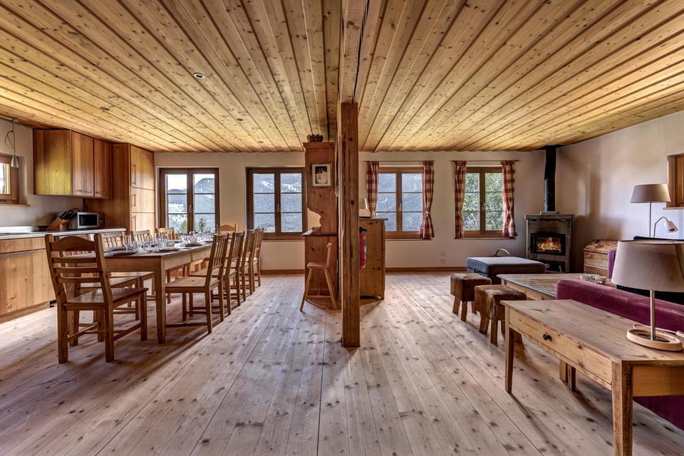 Kitchen or kitchenette, Living room