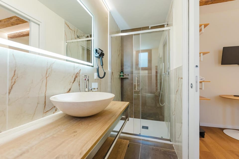 Shower, Bathroom
