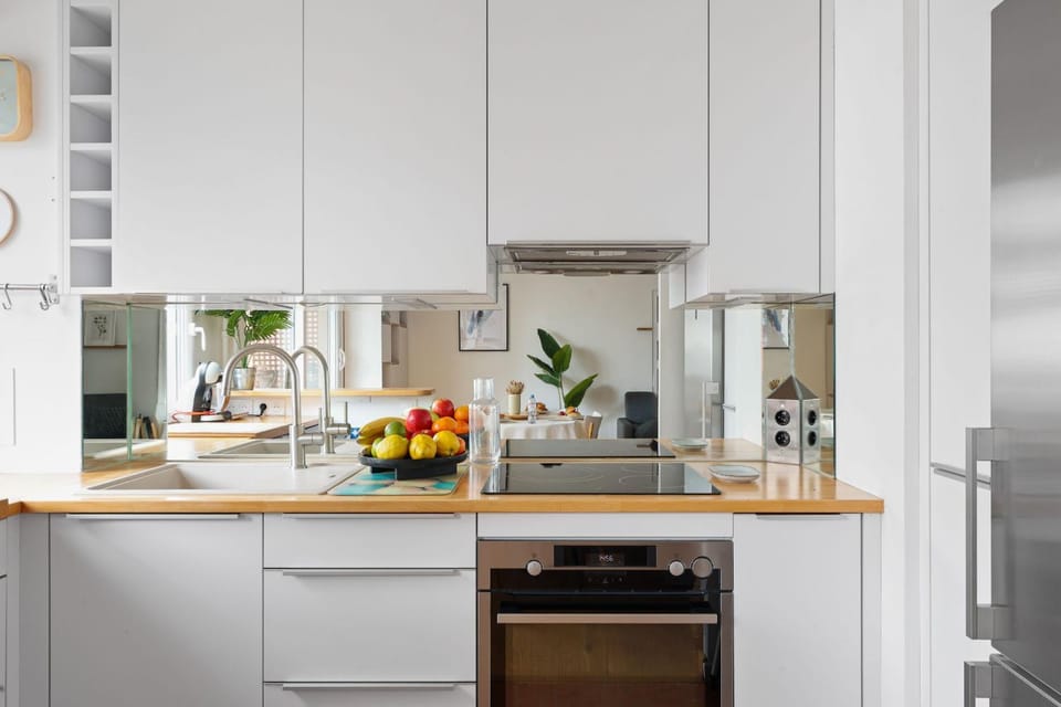 Kitchen or kitchenette, Food, oven, stove
