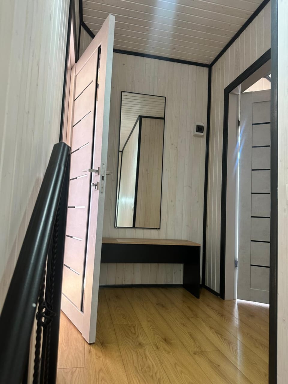 Білий птаха Apartment in Ukraine