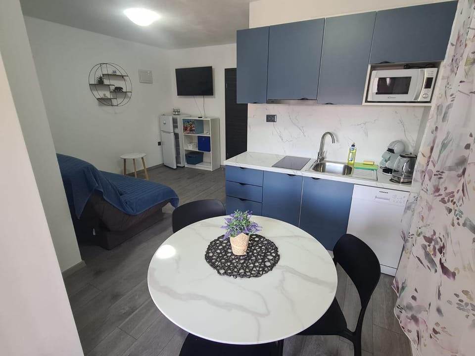 Yoshi Carov Apartments Apartment in Zadar County