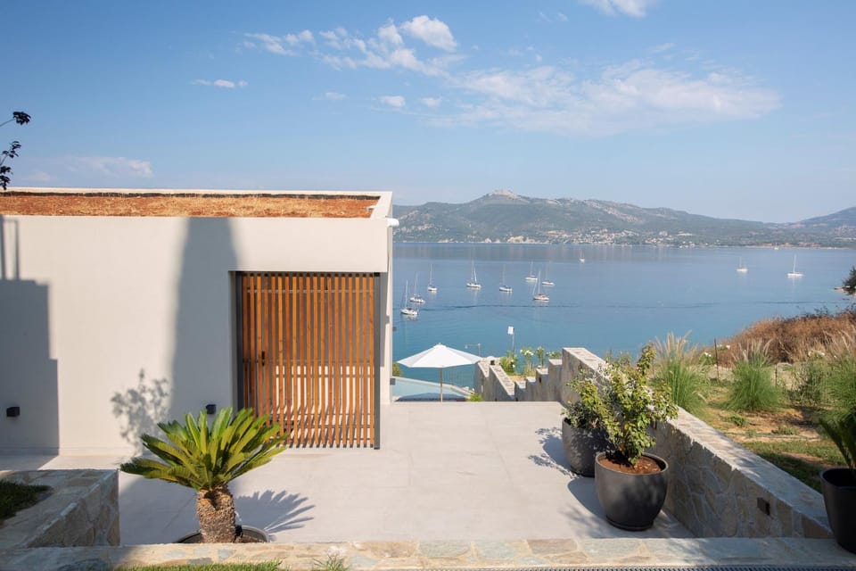 Property building, Sea view
