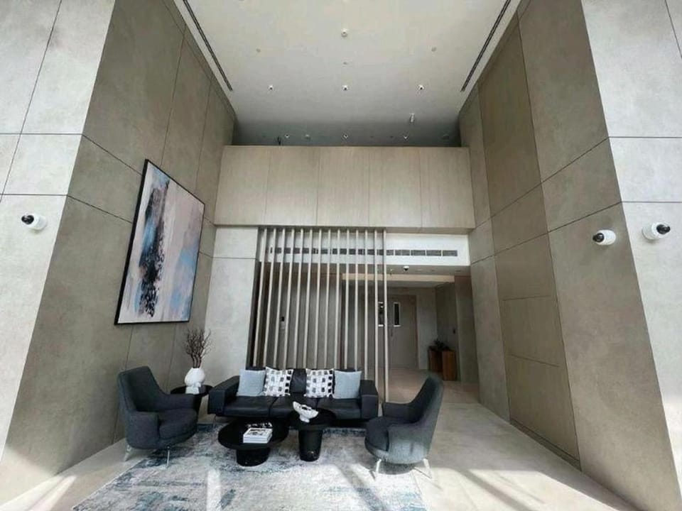Dubai Hideaway Near Downtown Apartment in Dubai