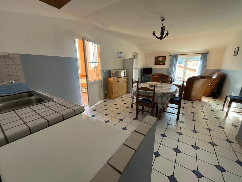 Appartement avec terrasse, quartier calme ! Apartment in Provence-Alpes-Côte d'Azur