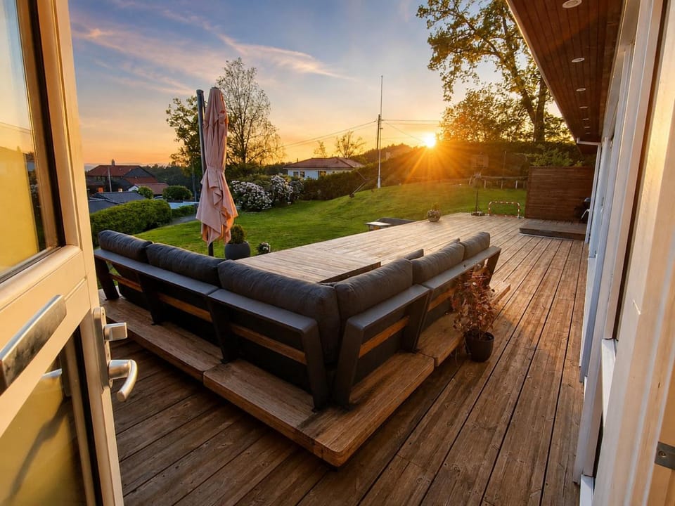 Balcony/Terrace, Seating area, Garden view, Sunset