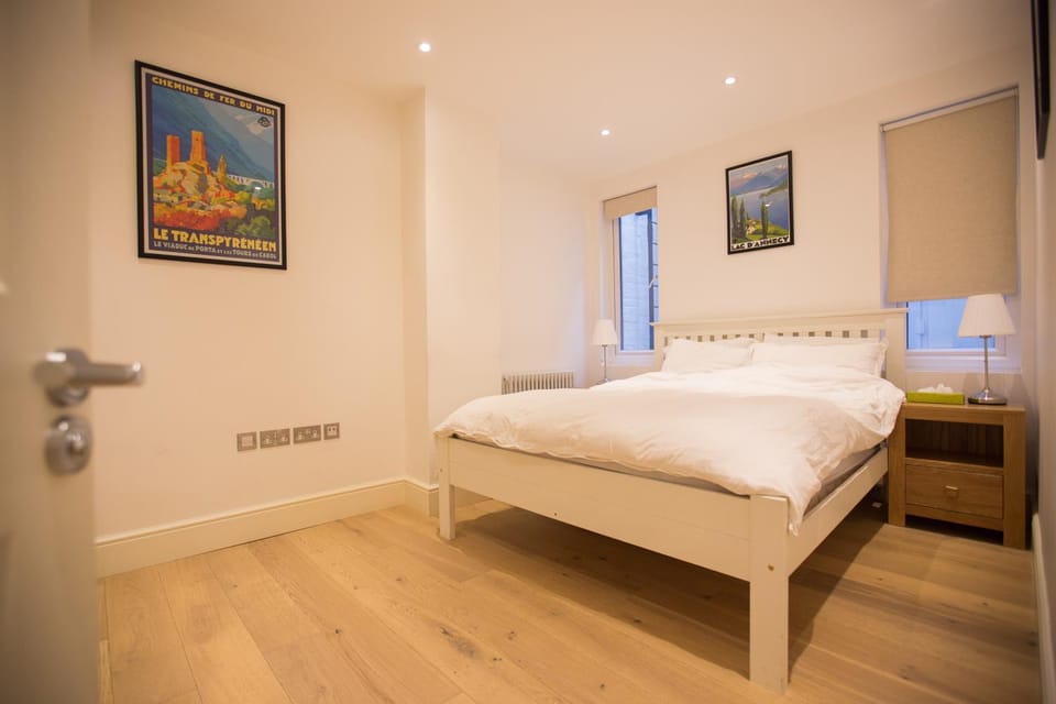 Luxury 2 bed/bath apartment next to Hyde Park Apartment in City of Westminster