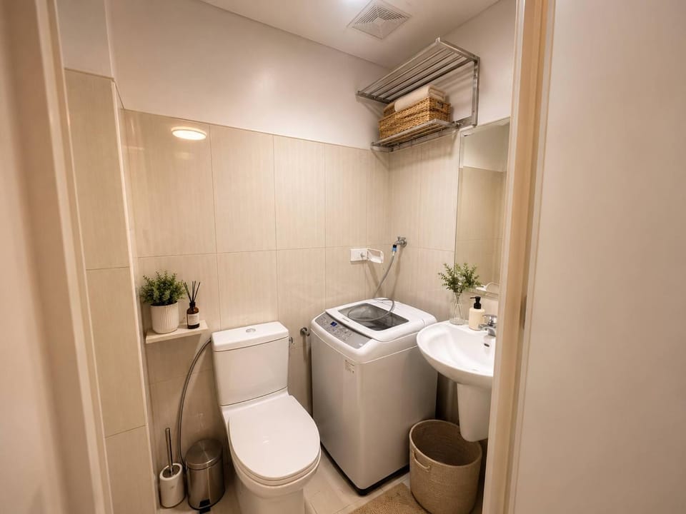 Luxury Open Concept Condo Front of Mall Of Asia at Shell Residences Tower B Apartment in Pasay