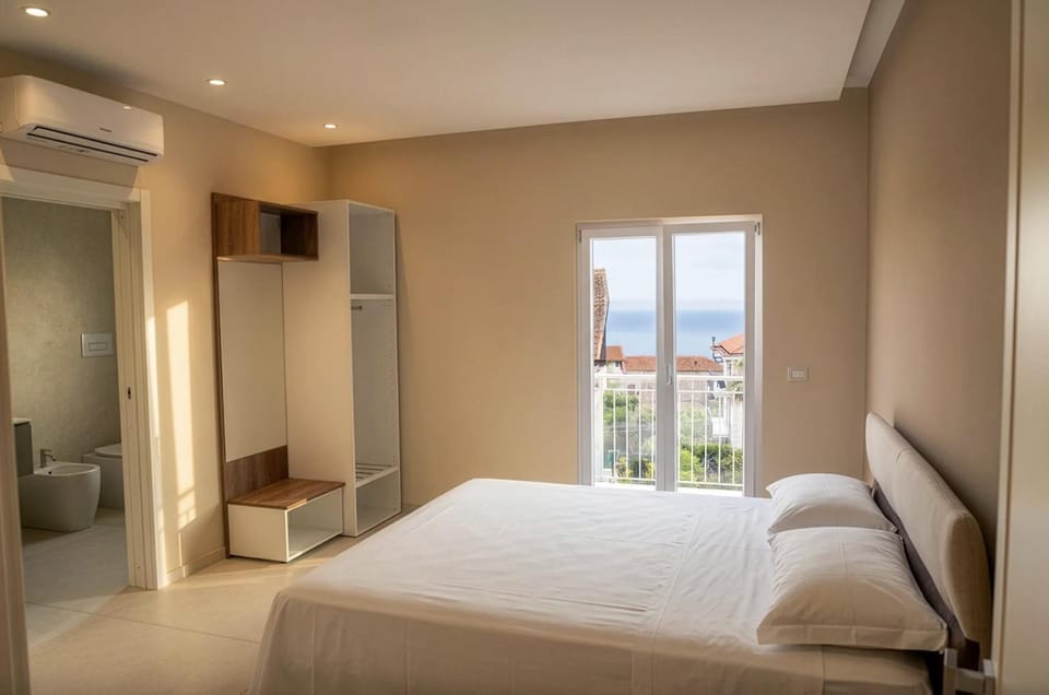 Bed, Bedroom, Sea view, wardrobe