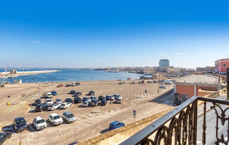 Corte Consiglio & La Finestra sul porto - old town - Purità beach Apartment in Gallipoli
