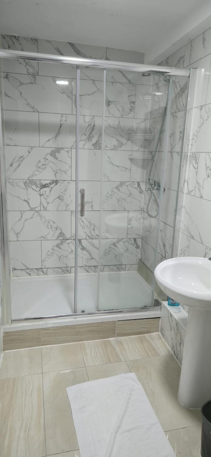 2 Bedroom Flat in Paddington Central London Apartment in City of Westminster