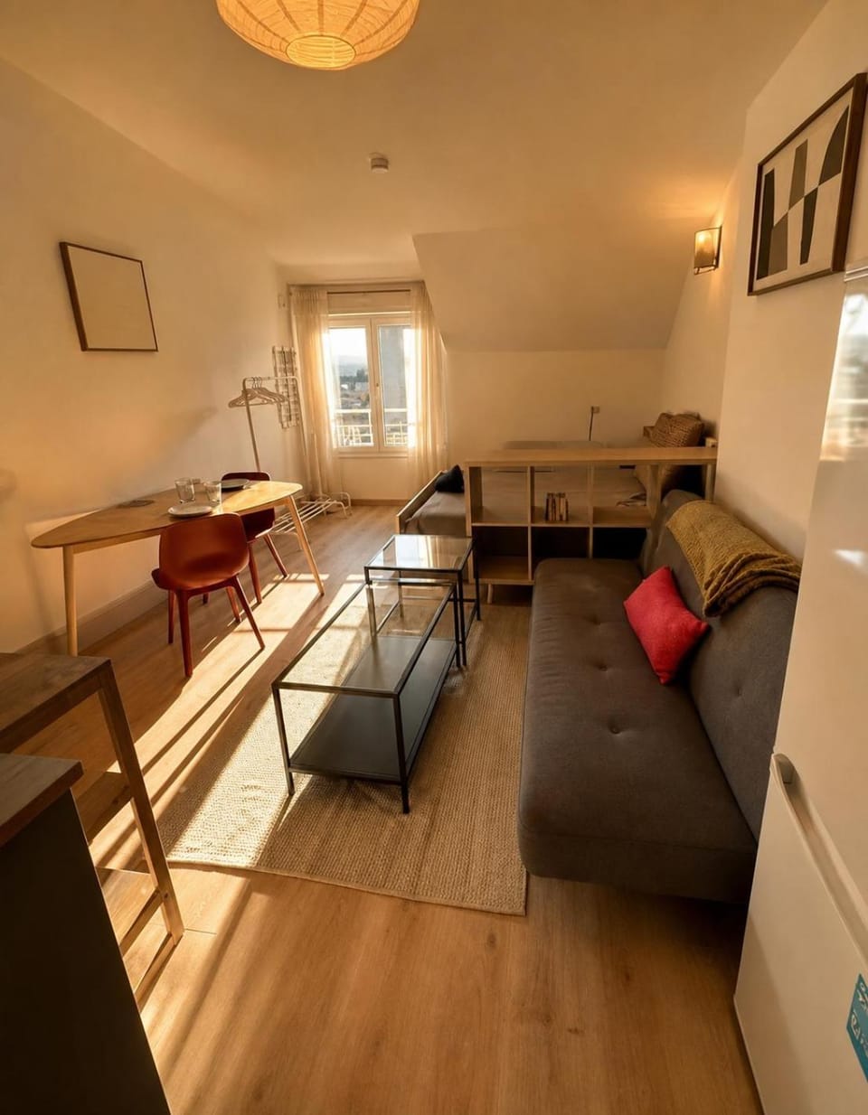 Bed, TV and multimedia, Photo of the whole room, Seating area, Dining area