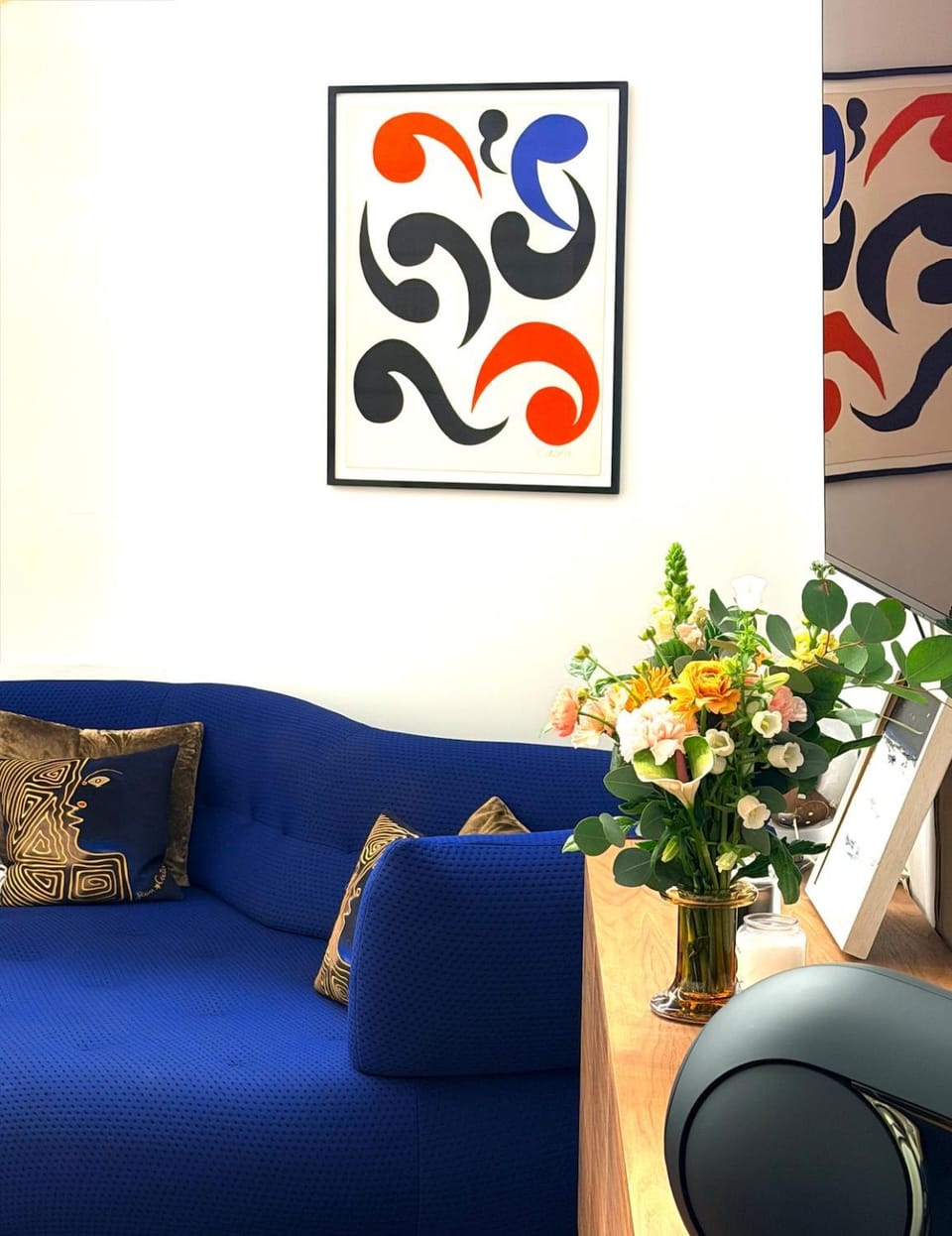 Communal lounge/ TV room