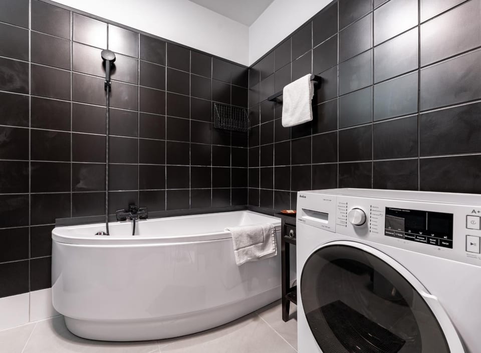 Bathroom, Bath, washing machine