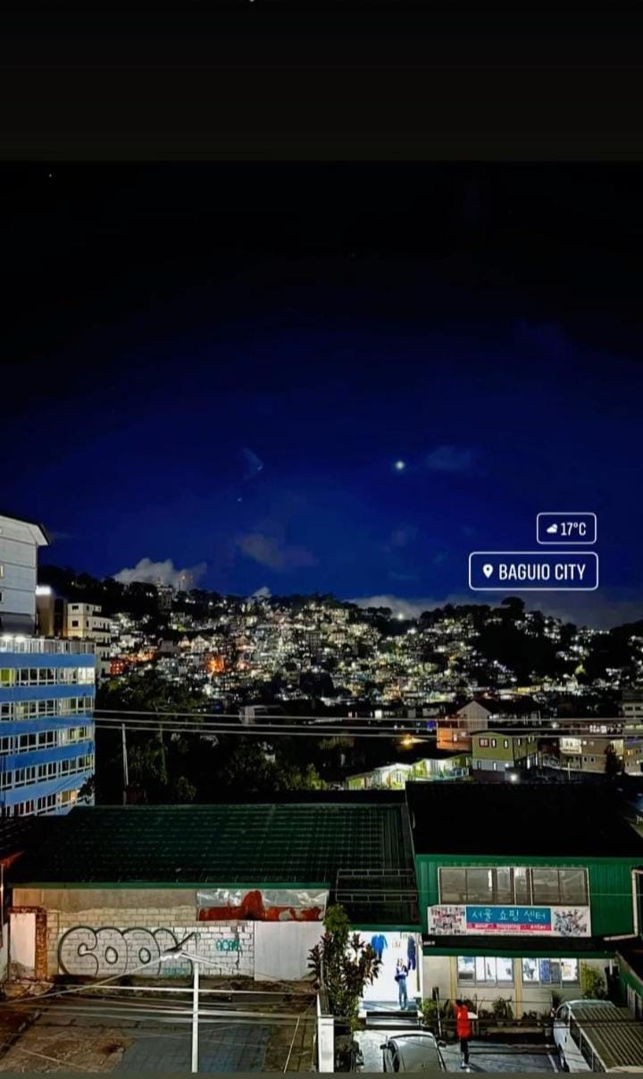 Own Room with Balcony at a Shared Apartment Hostel in Baguio
