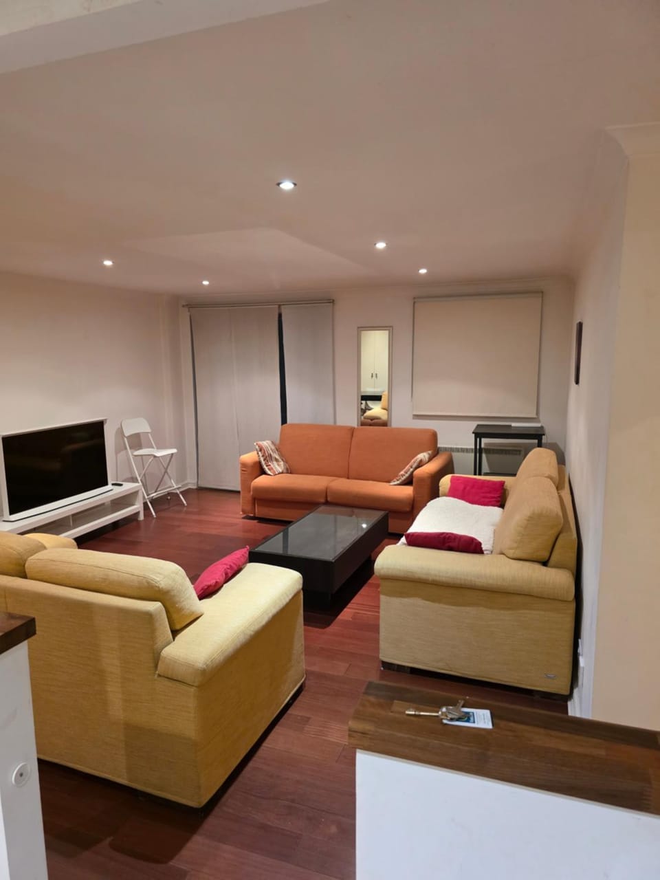 Billionaire in pounds Apartment in London