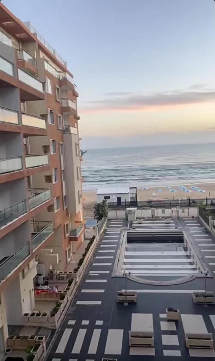 Monte Carlo Residence - Beachfront & Pool, Hammam Sousse Apartment in Sousse