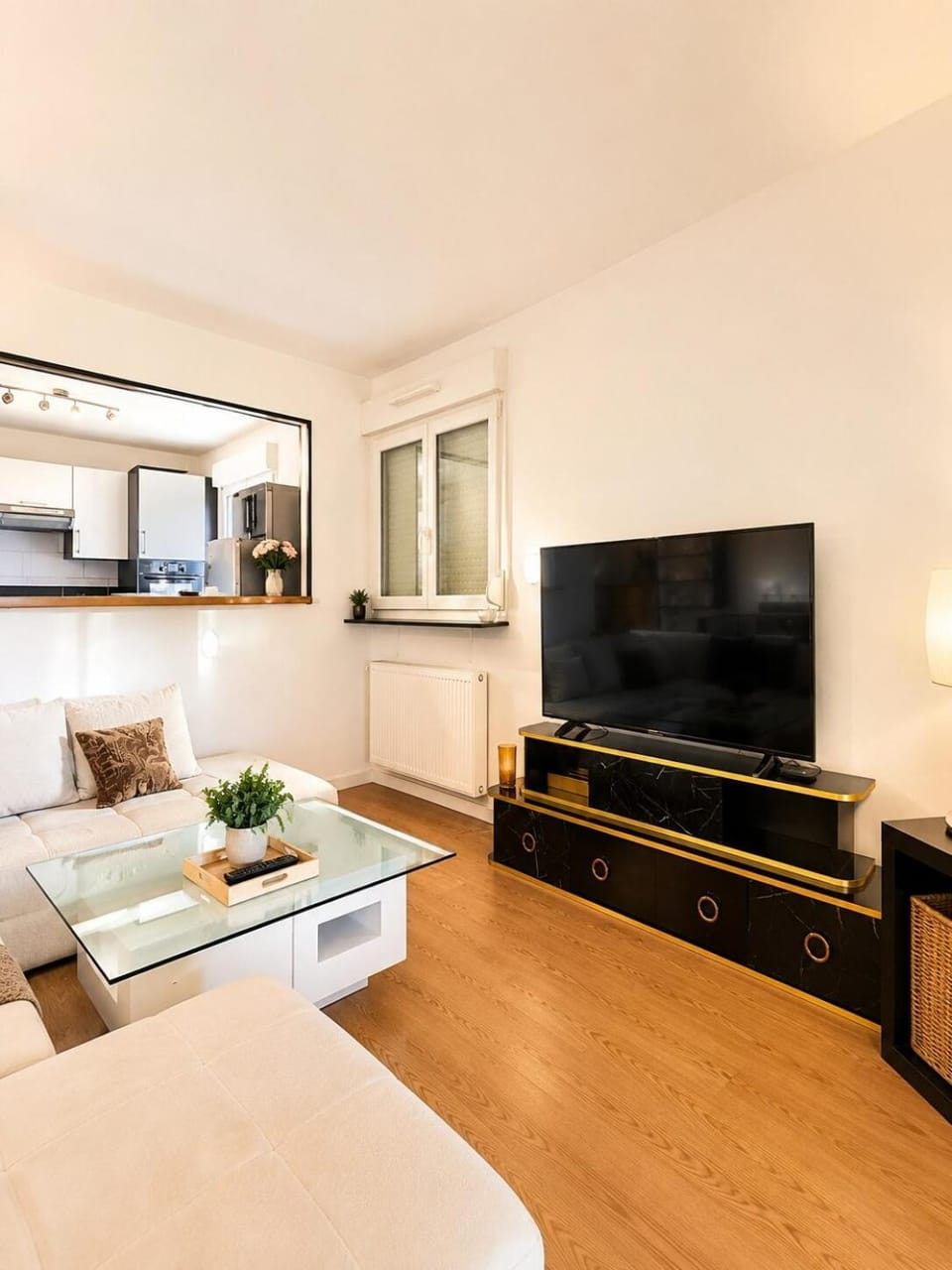 Stylish 2- Bedroom Apartment - Terrace - Free Parking -5min Basel Airport Apartment in Saint-Louis