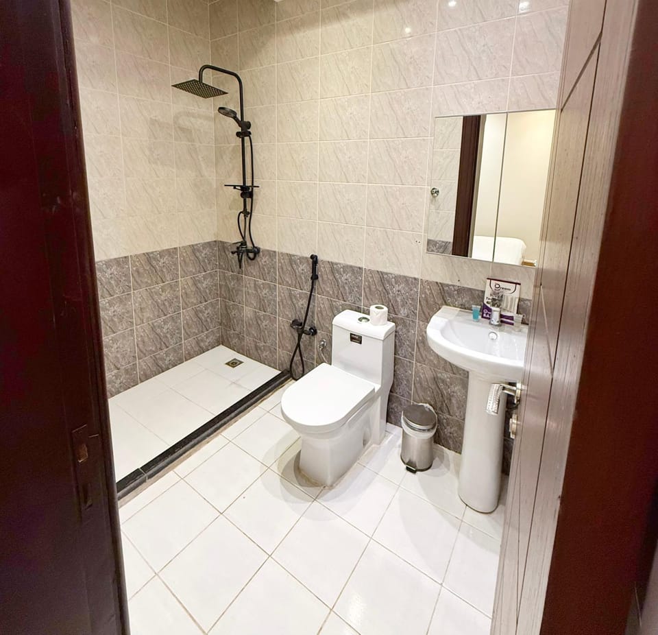 12b شقة عائلية بثلاث غرف نوم ودورتي مياة Apartment in Riyadh
