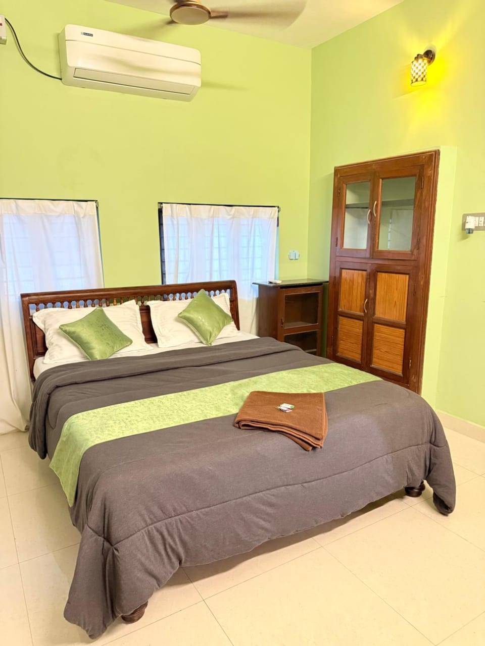 Whiteshore homestay vaithikuppam Villa in Puducherry