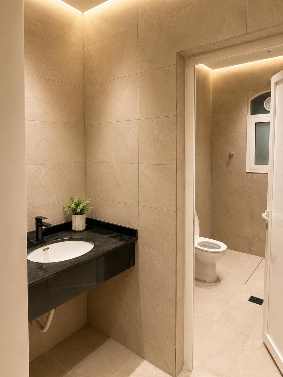 شقة في صلالة فرصة مودرن Apartment in Oman