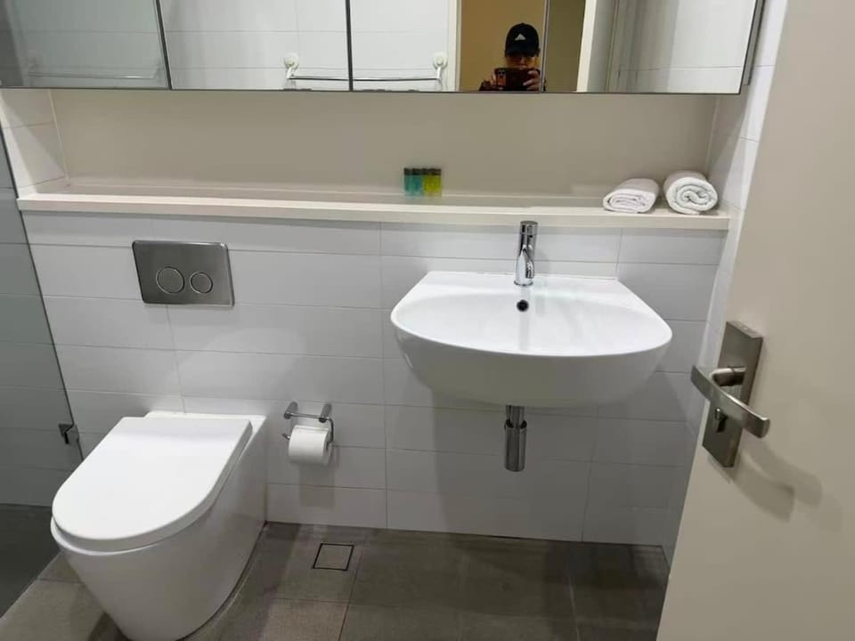 Mascot 2 beds 06 Close to station easy to anywhere Apartment in Mascot
