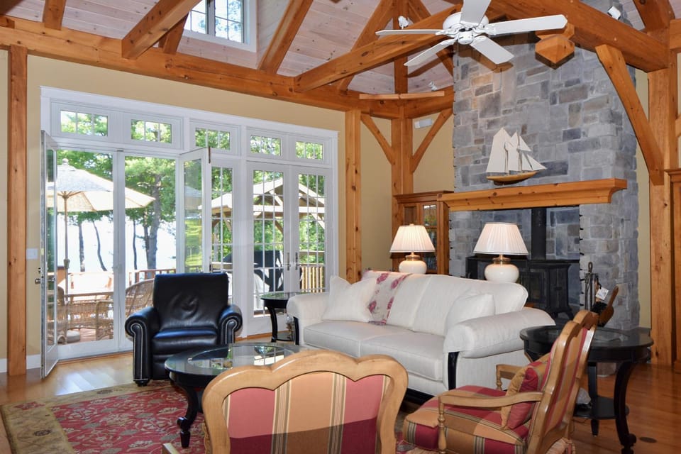Spectacular Views! Luxe Lakefront Gem in Willsboro House in Lake Champlain