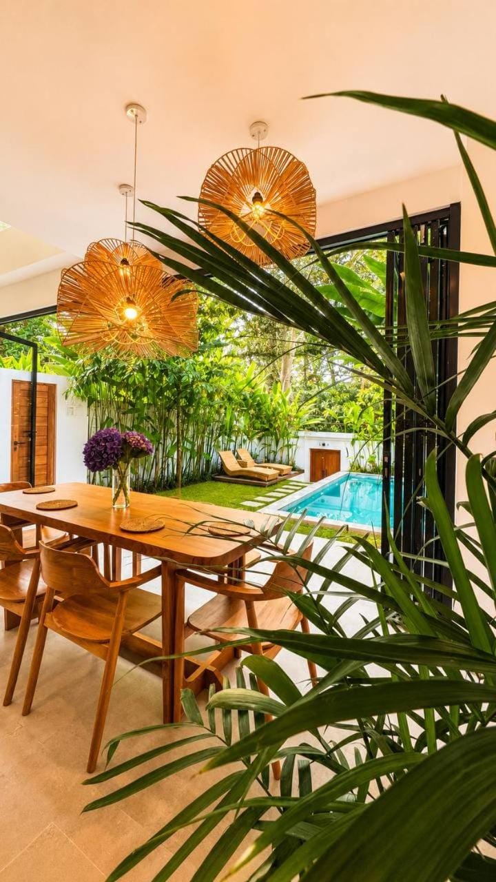 Garden, Dining area, Garden view, Pool view