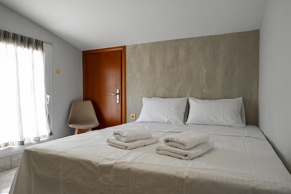 Selini Waves Apartment in Nea Peramos