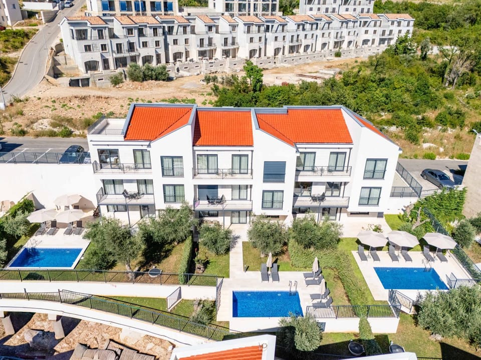 Adriatic Horizon Townhouses - Adria- Rezevici Villa in Budva Municipality