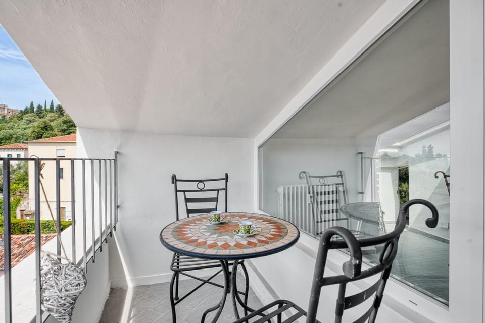 Patio, Day, View (from property/room), Balcony/Terrace, Living room, Seating area, Dining area