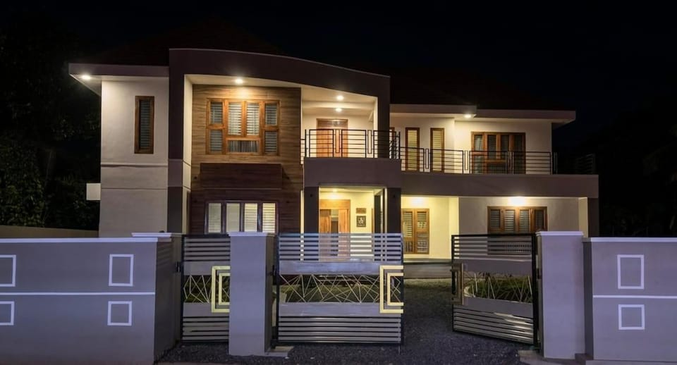 The Pearl, Elegant 5 Bedroom Kerala Home Villa in Kerala