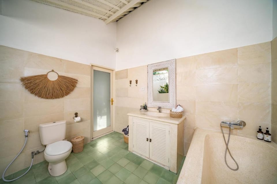 Bathroom, Bath