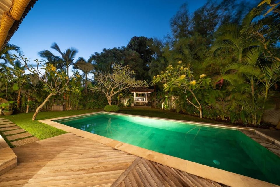 Garden, Swimming pool