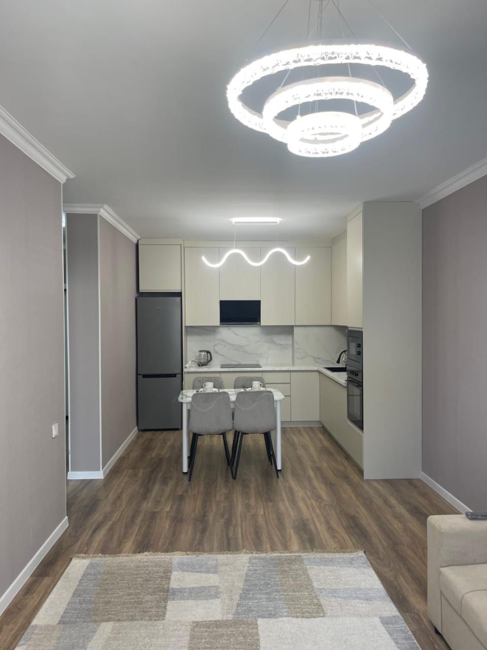 Уютная евродвушка в Рамс сити Apartment in Almaty