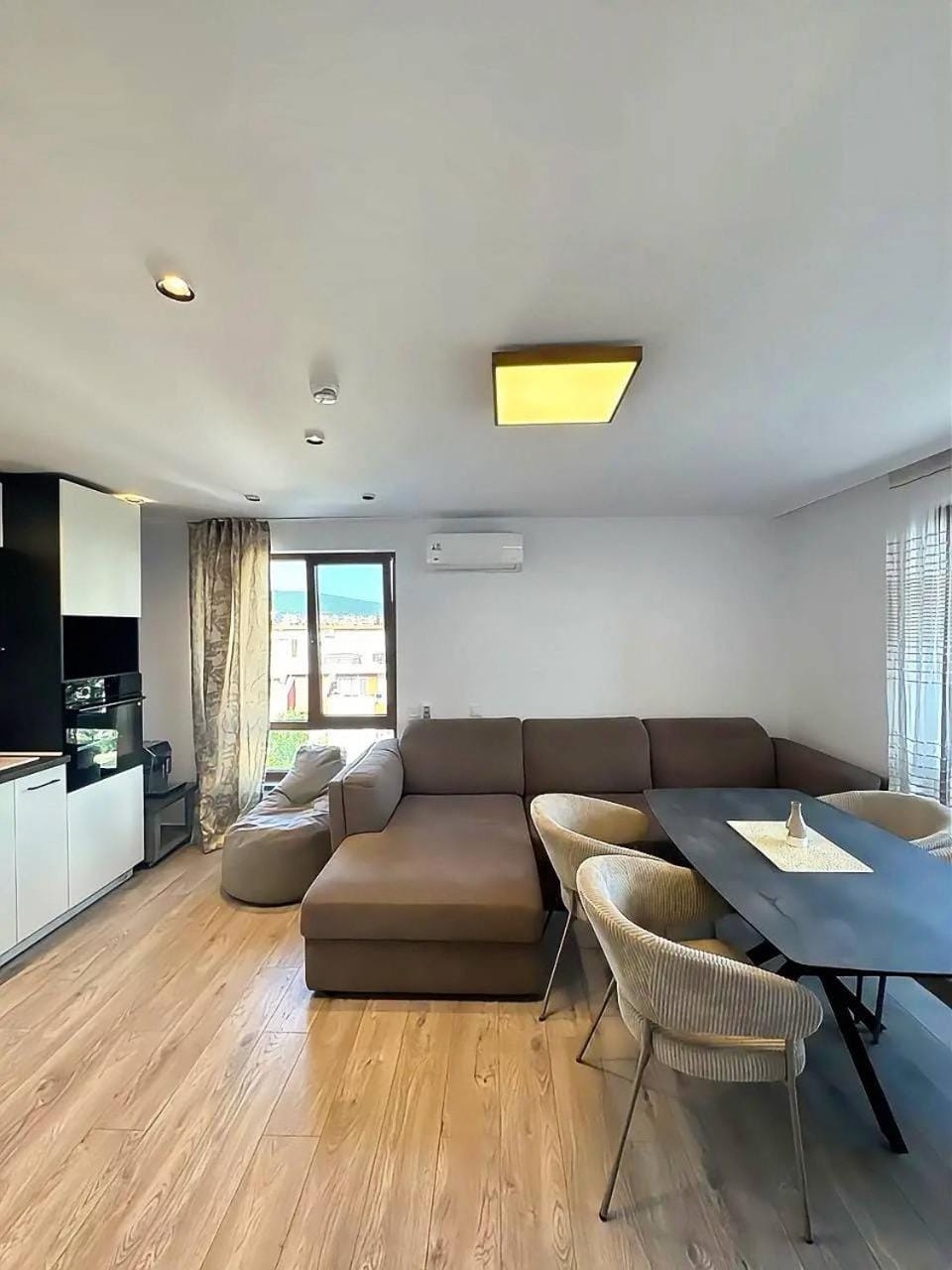 Kitchen or kitchenette, Living room, Dining area