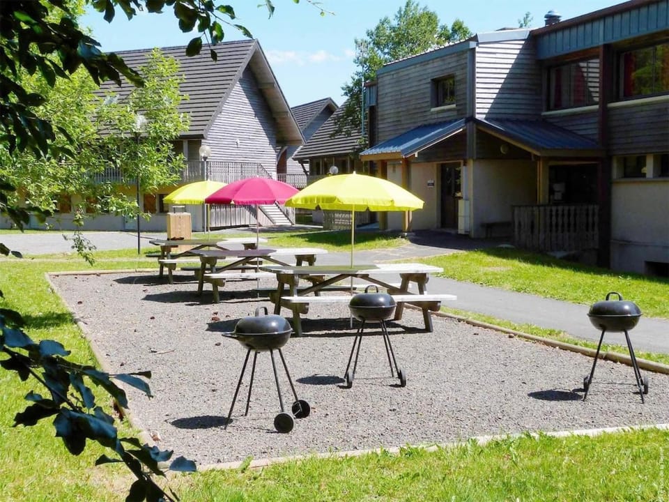 Évasion nature à la montagne, appartement au calme Apartment in Besse-et-Saint-Anastaise