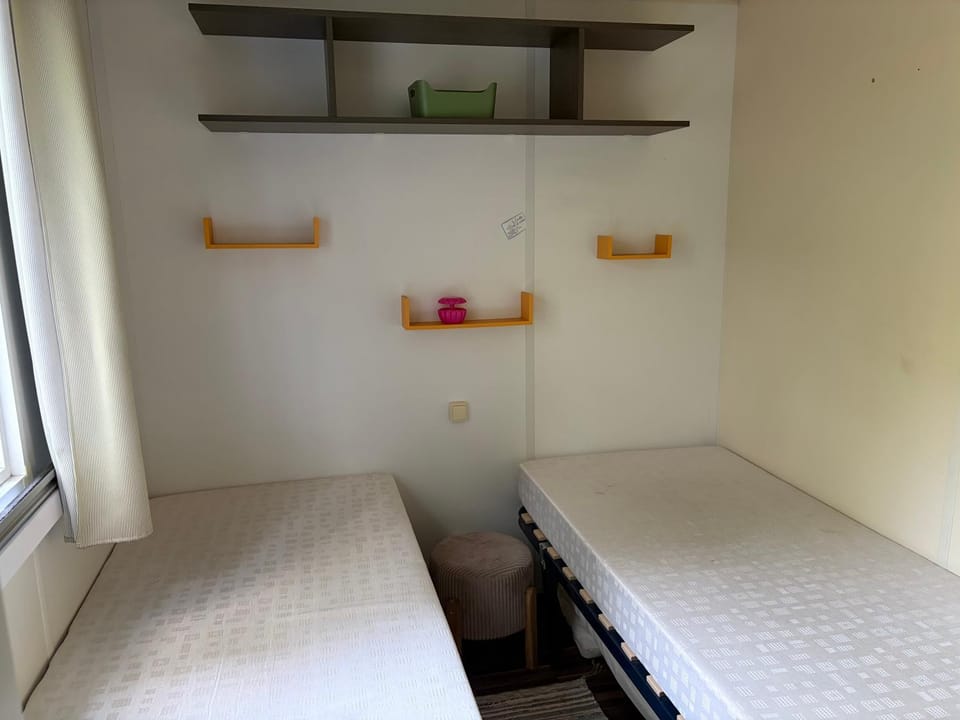 Mobil-home proche plage Campground/ 
RV Resort in Saint-Julien-en-Born