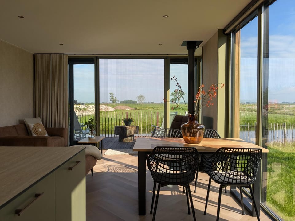 View (from property/room), Seating area, Dining area, kitchen