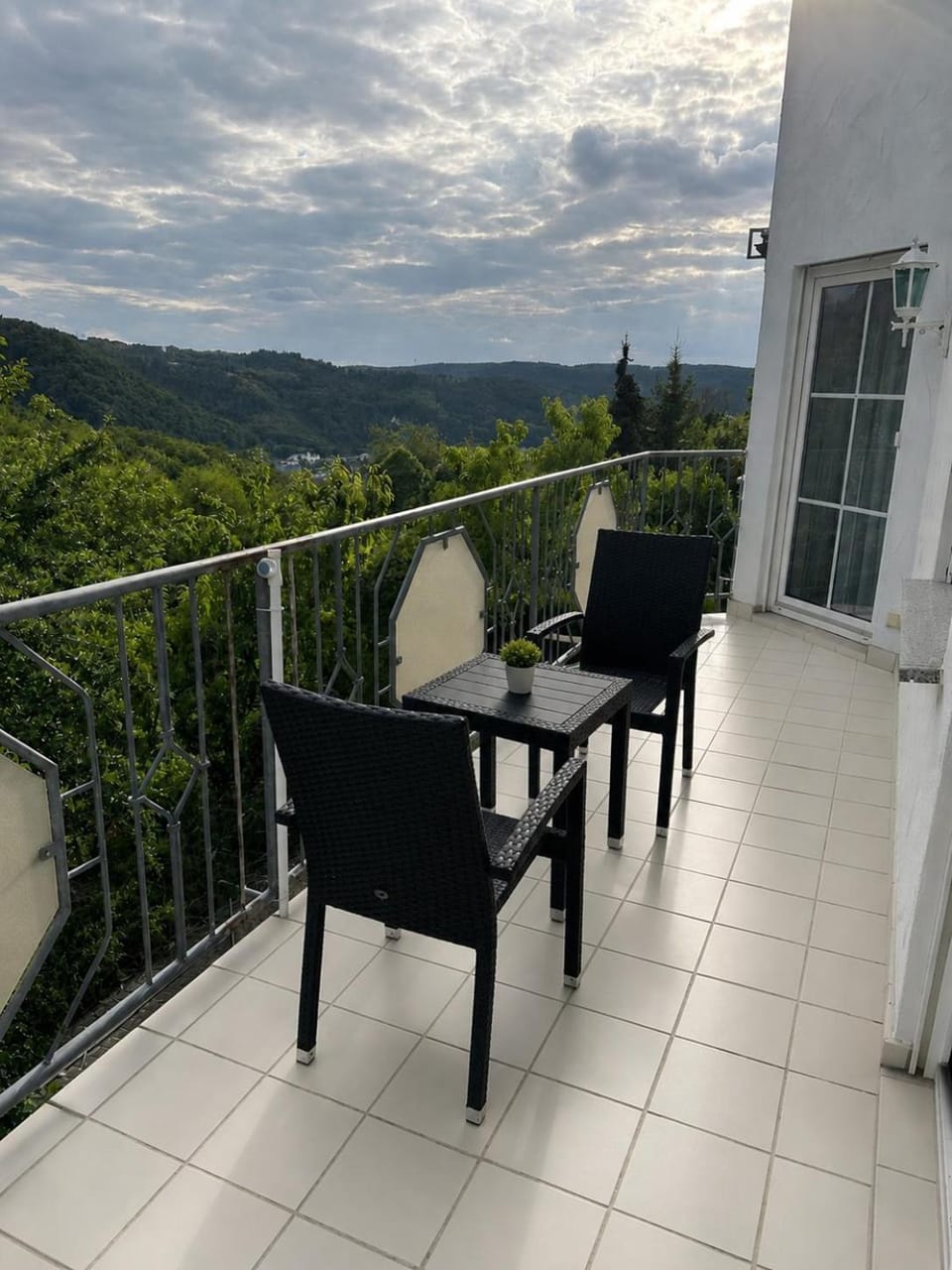 View (from property/room), Balcony/Terrace, Mountain view