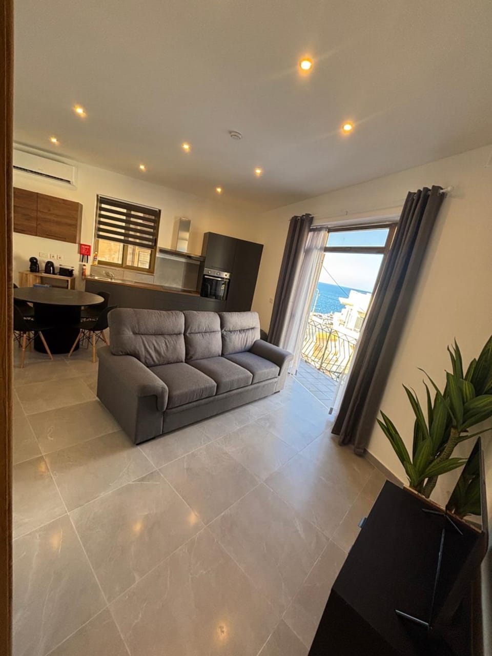2 bedroom with Sea view Apartment in Saint Paul's Bay