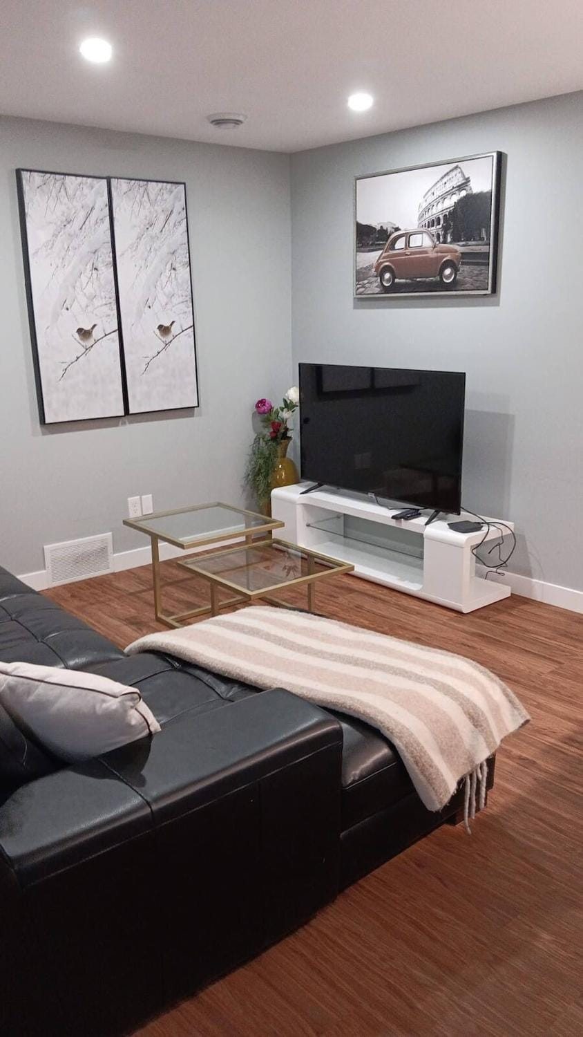 Communal lounge/ TV room, TV and multimedia, Living room