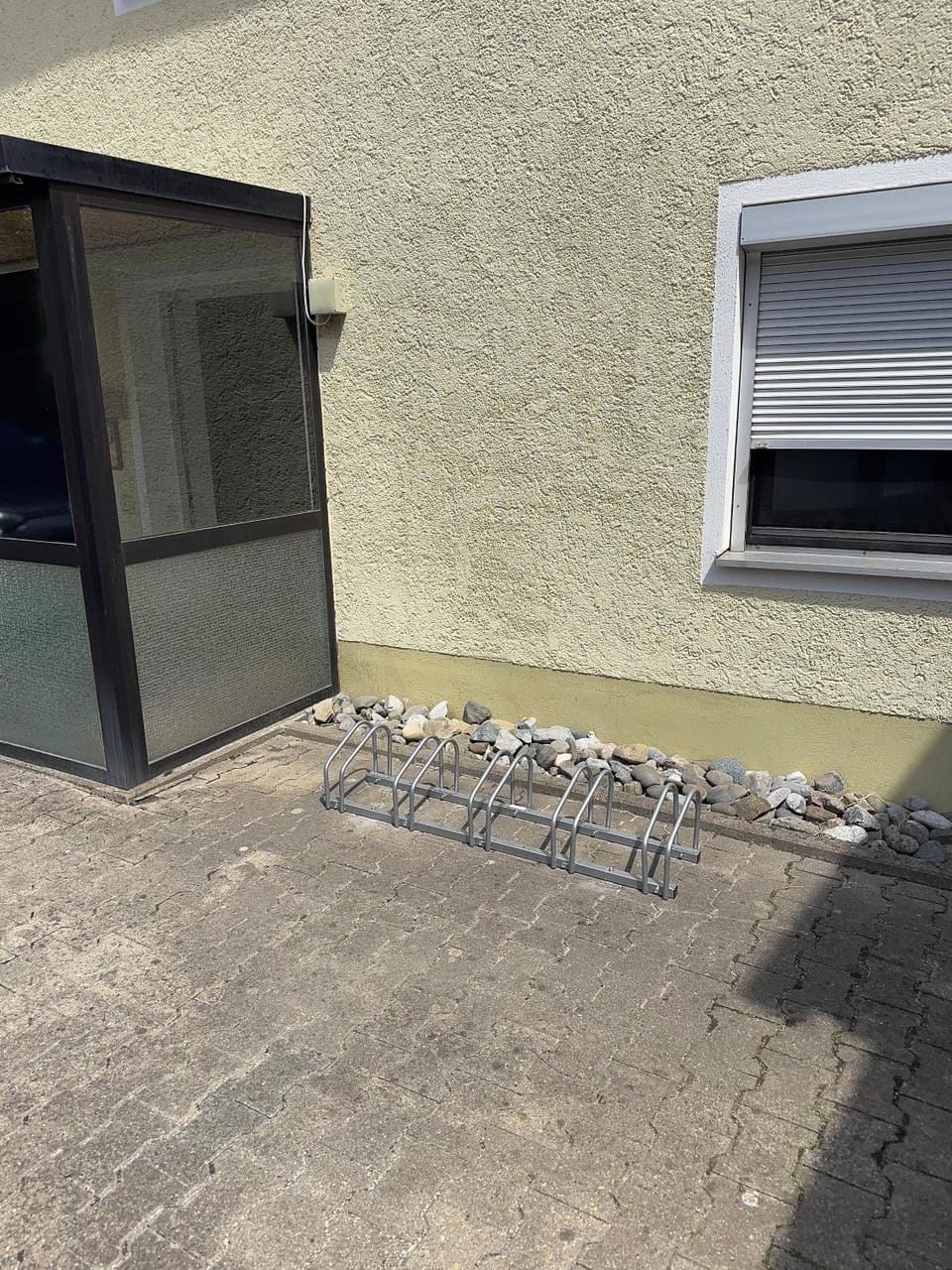 1 privates Zimmer mit 2Betten -shared bathroom and parking before house Apartment in Baden-Württemberg
